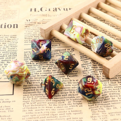 7-Dice  D4 D6 D8 D10 D% D12 D20 
Gold Sparkle